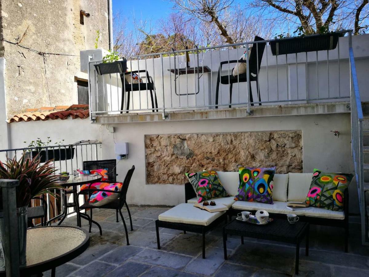Cres Art Studio Kuning Apartment المظهر الخارجي الصورة